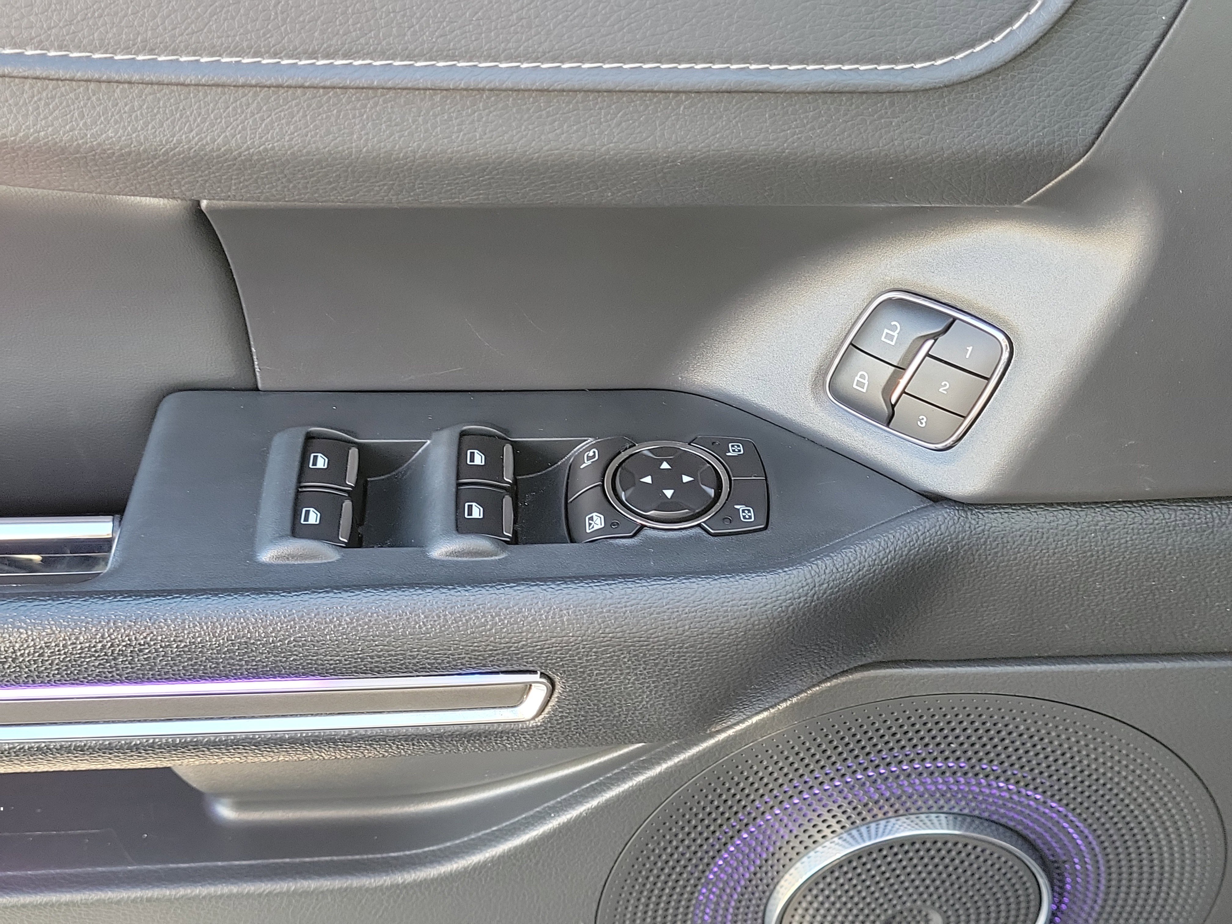 Used 2023 Ford Expedition Max XLT image 25