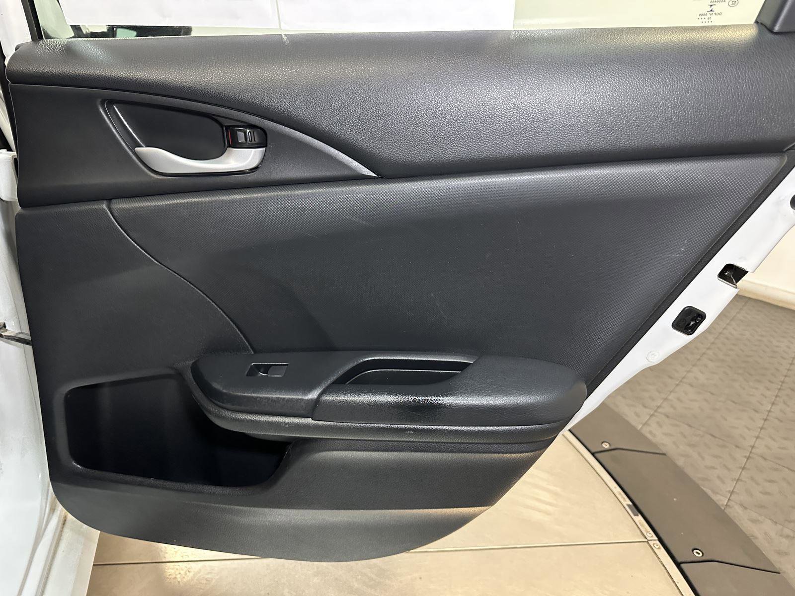 Used 2020 Honda Civic Sport image 33