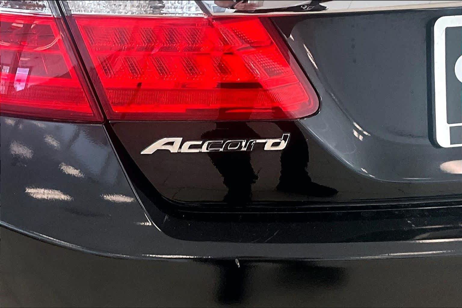 Used 2015 Honda Accord EX-L image 27