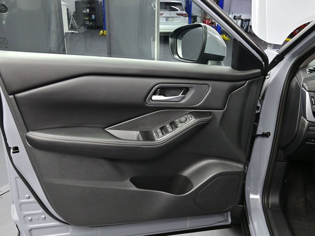 New 2026 Nissan Rogue SV image 14