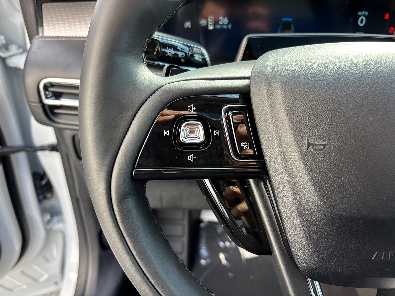 New 2026 Lincoln Corsair Reserve image 17