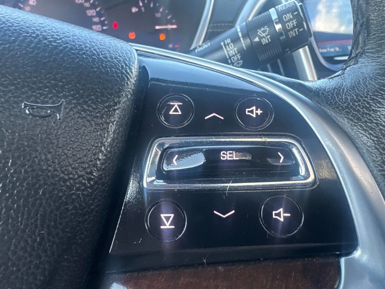 Used 2014 Cadillac SRX Luxury w/ Driver Awareness Package image 36