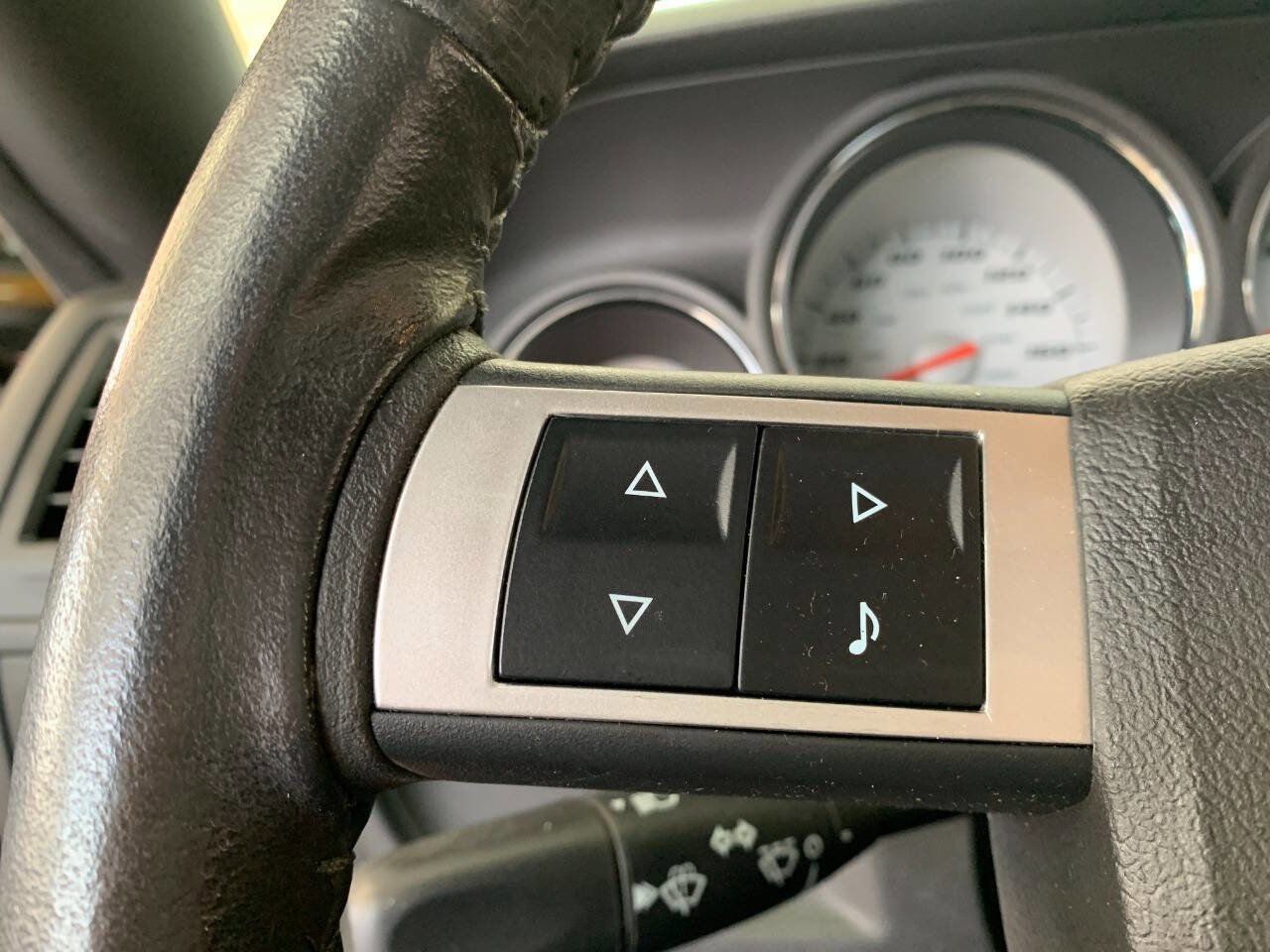 Used 2009 Dodge Challenger SRT8 w/ SRT Option Group II image 17