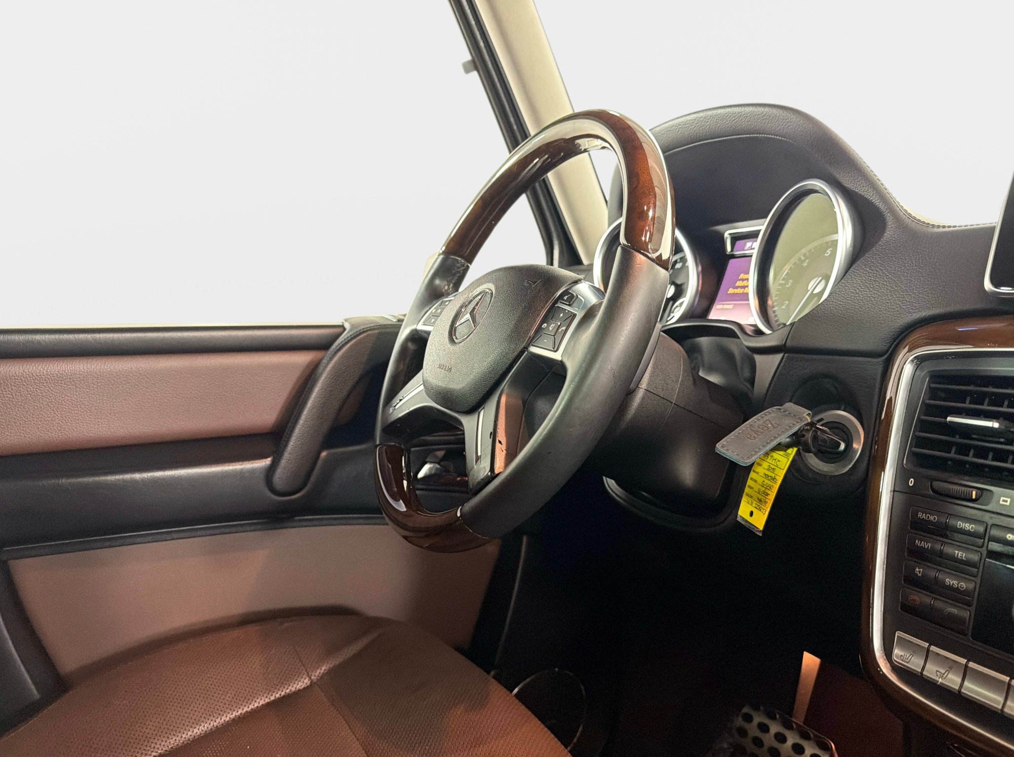 Used 2014 Mercedes-Benz G 550 image 24