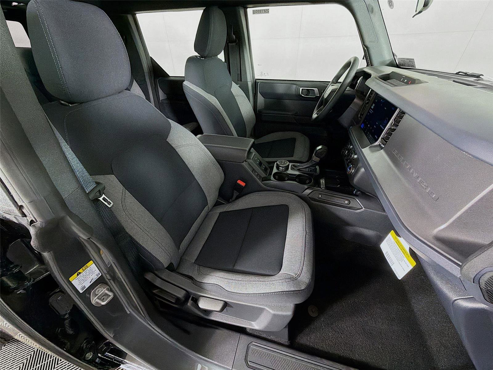 New 2025 Ford Bronco 4-Door image 25