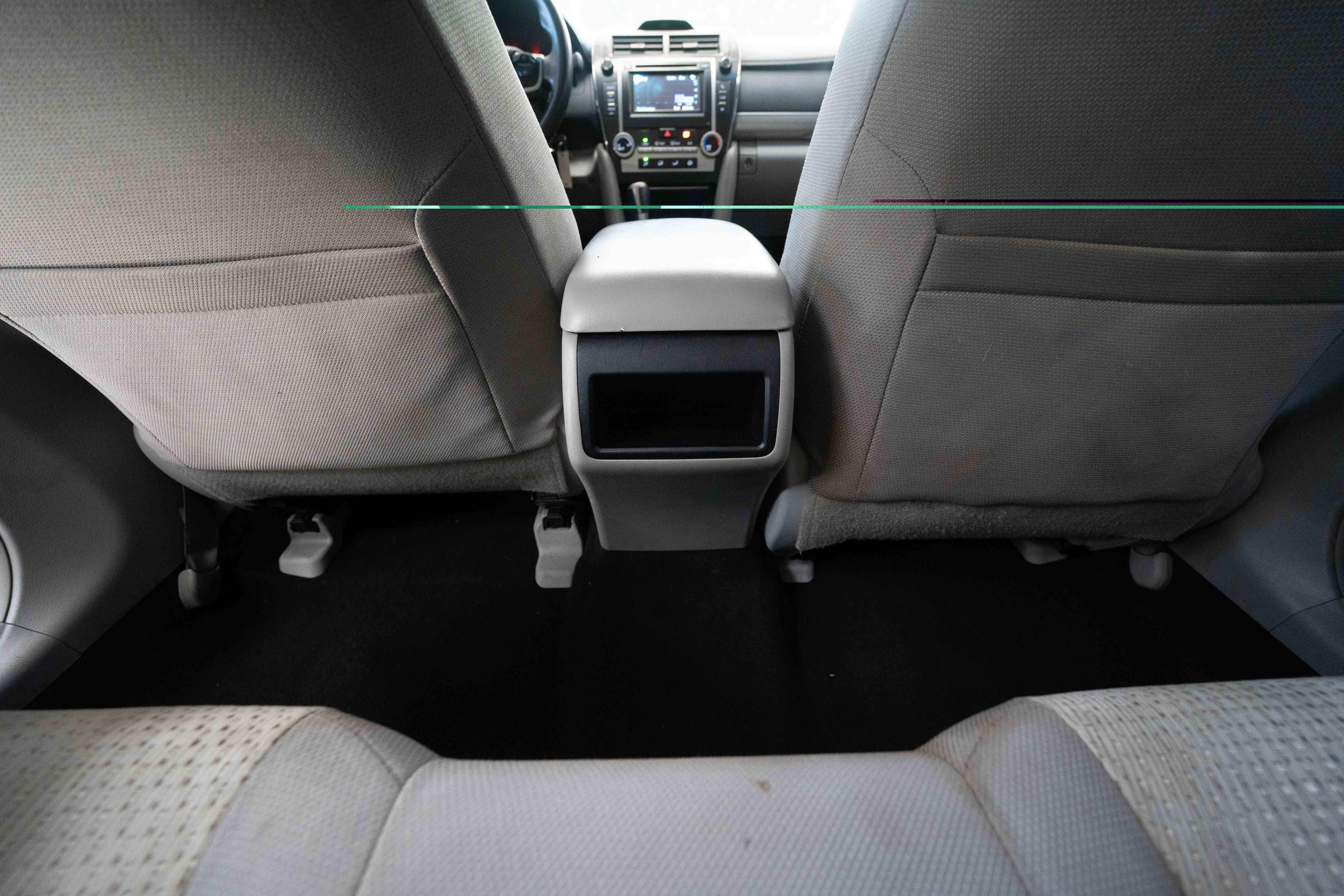 Used 2012 Toyota Camry LE FWD image 22