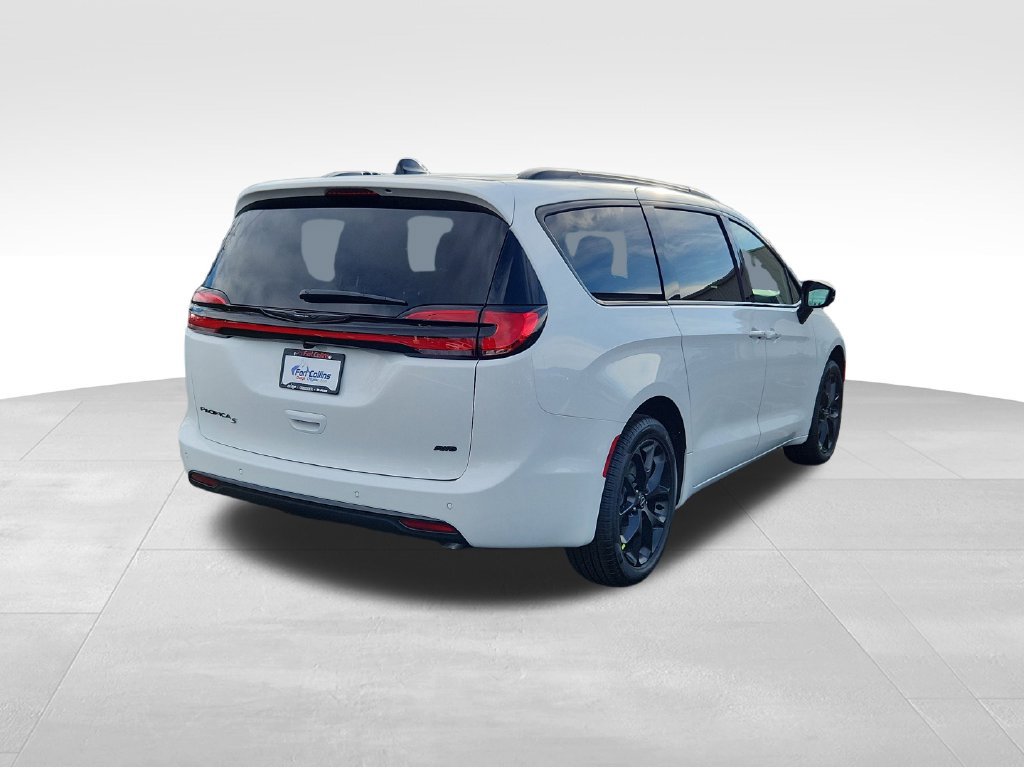 New 2026 Chrysler Pacifica Select w/ S Appearance Package AWD/4WD image 5