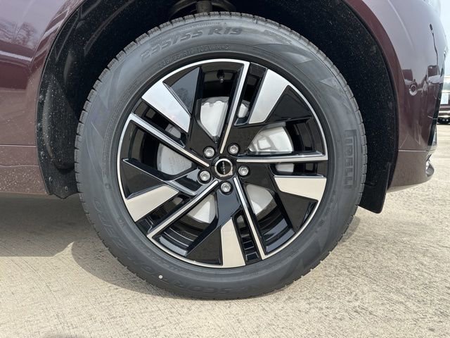 New 2026 Volvo XC60 B5 Plus w/ Climate Package image 9