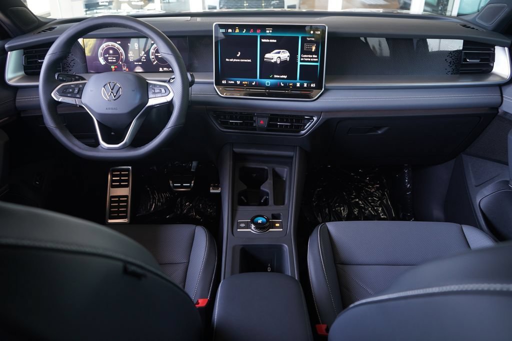 New 2026 Volkswagen Tiguan SE R-Line AWD/4WD image 8