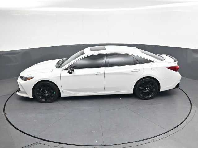 Used 2019 Toyota Avalon Touring FWD image 28