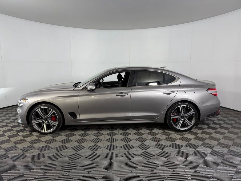 Used 2024 Genesis G70 3.3T Advanced w/ Sport Prestige Package image 9