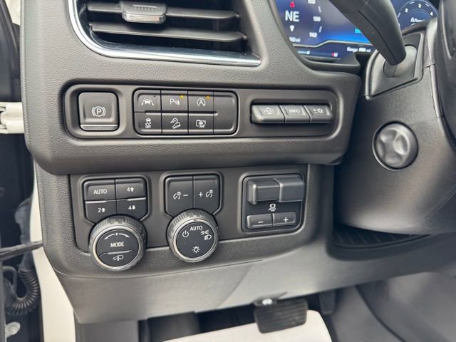 Used 2024 Chevrolet Suburban High Country AWD/4WD image 22