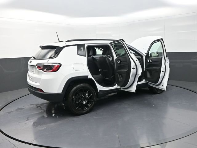 New 2026 Jeep Compass Latitude image 33