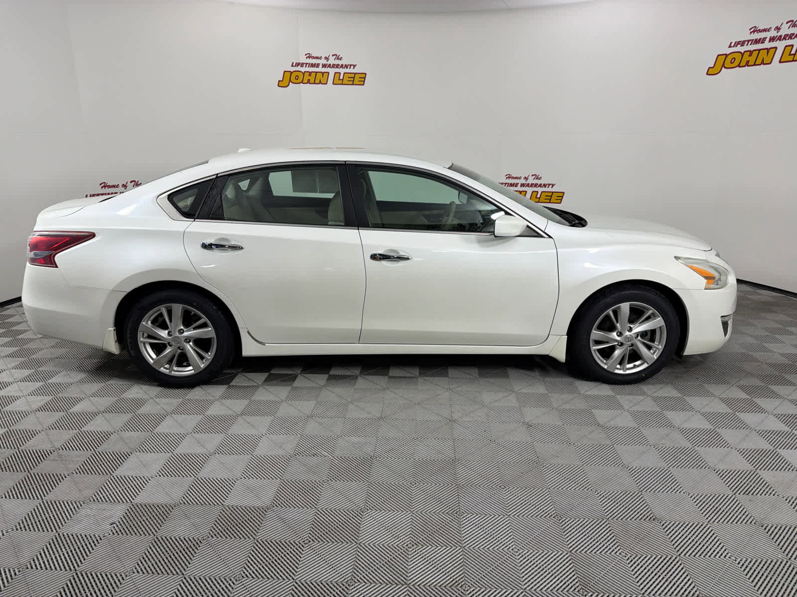 Used 2013 Nissan Altima 2.5 SV FWD image 7