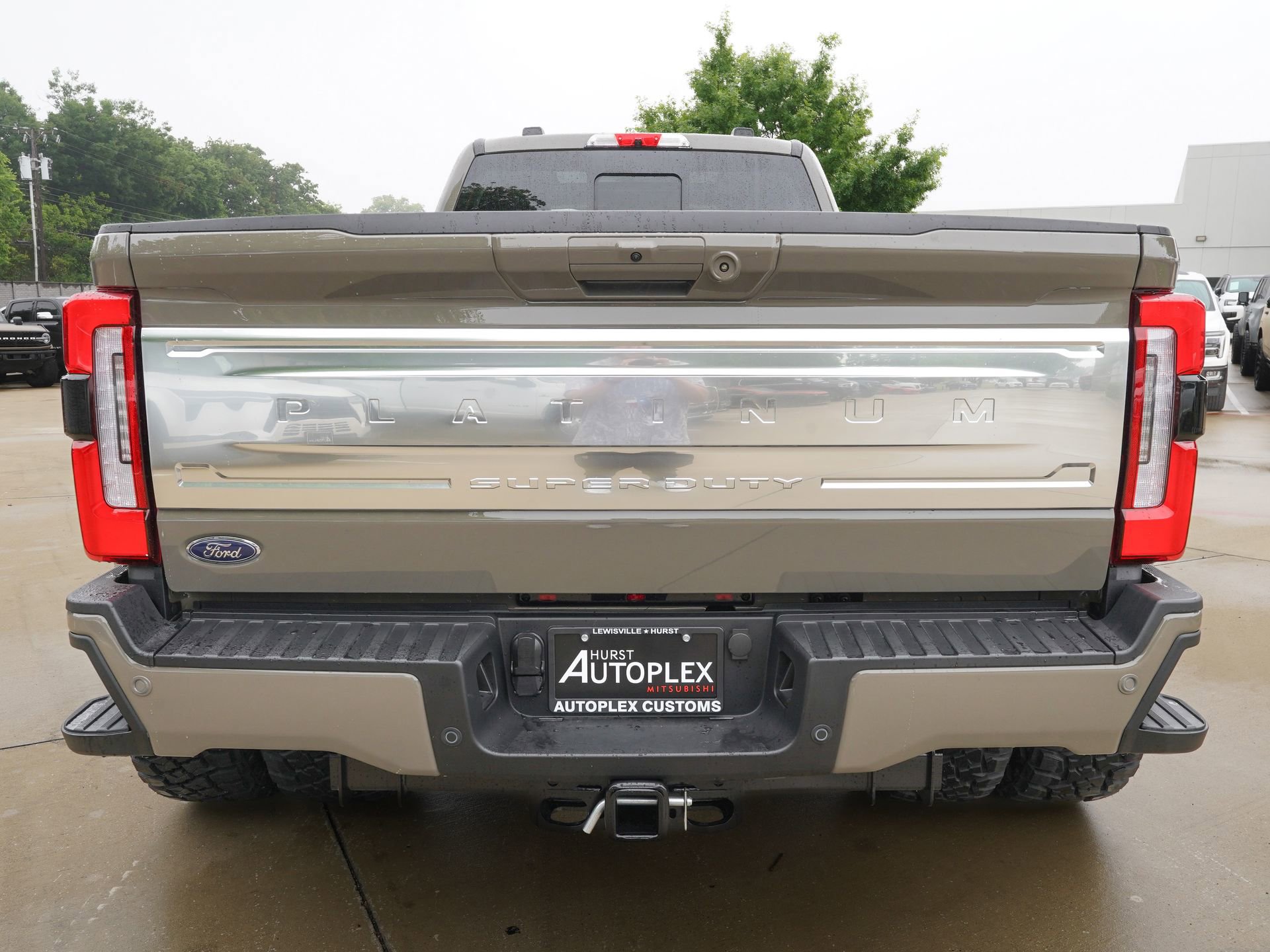 Used 2026 Ford F450 Platinum w/ Platinum Plus Package AWD/4WD image 3