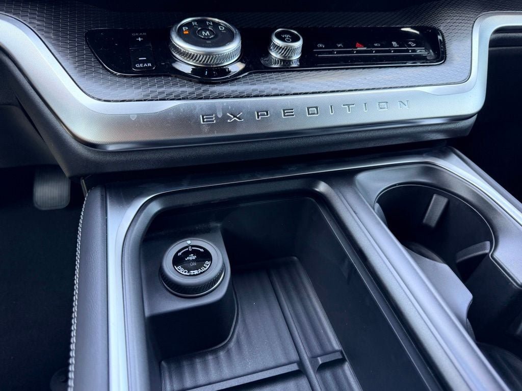 New 2026 Ford Expedition Max Platinum w/ Stealth Appearance Package AWD/4WD image 28