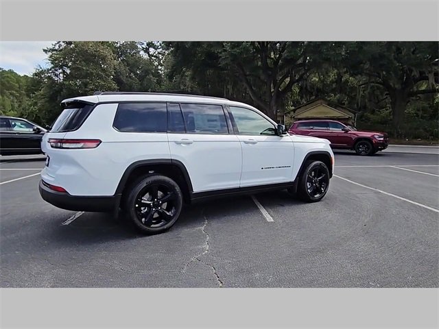 New 2025 Jeep Grand Cherokee L Altitude image 34