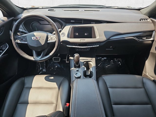 Used 2020 Cadillac XT4 Sport w/ Cold Weather Package image 9