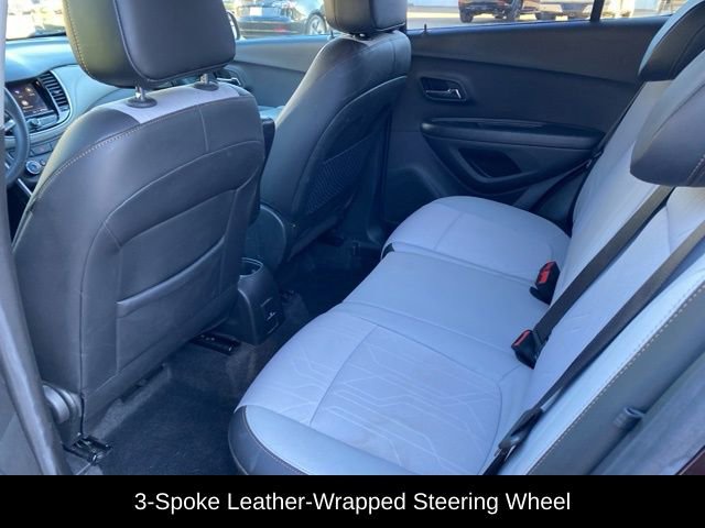 Used 2020 Chevrolet Trax LT w/ LT Convenience Package image 9