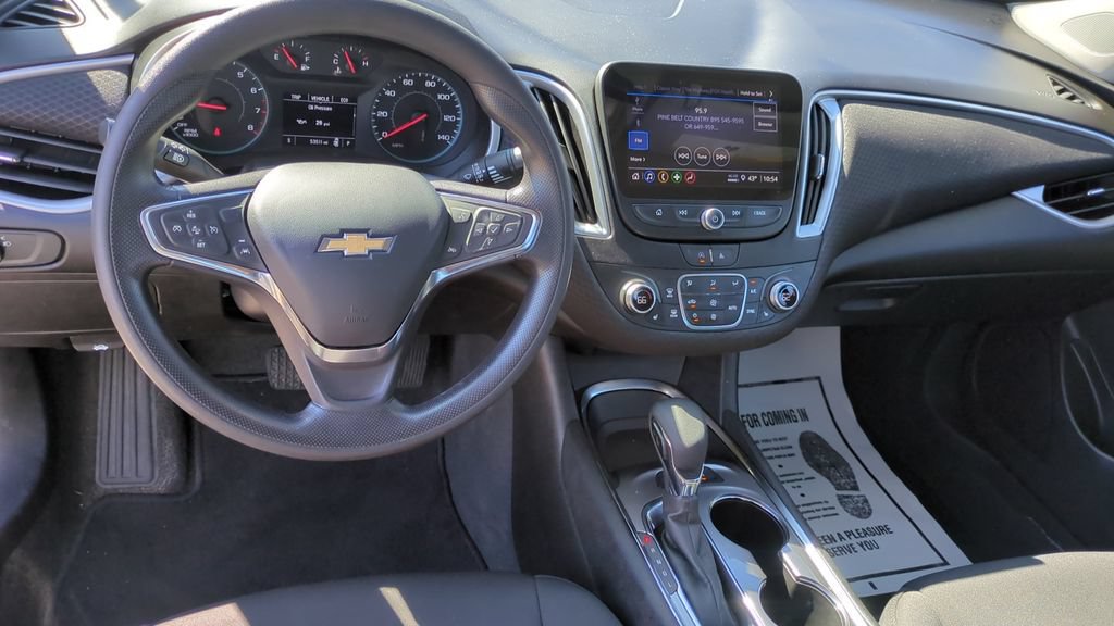Used 2024 Chevrolet Malibu LT FWD image 16