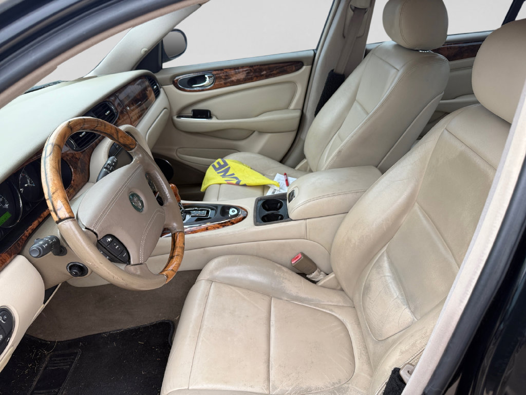Used 2004 Jaguar XJ8 RWD image 17