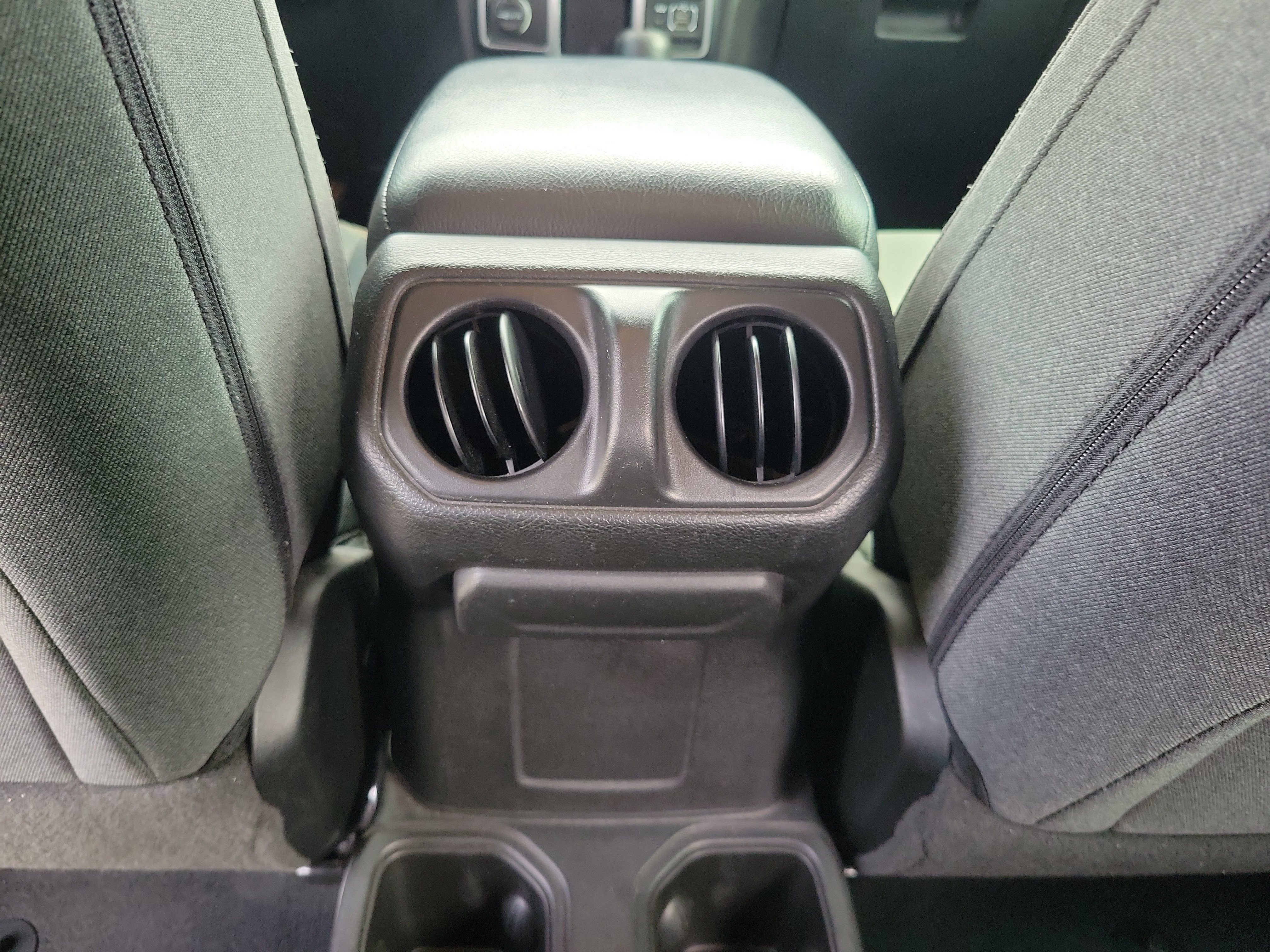 Used 2024 Jeep Wrangler Unlimited Sport AWD/4WD image 8