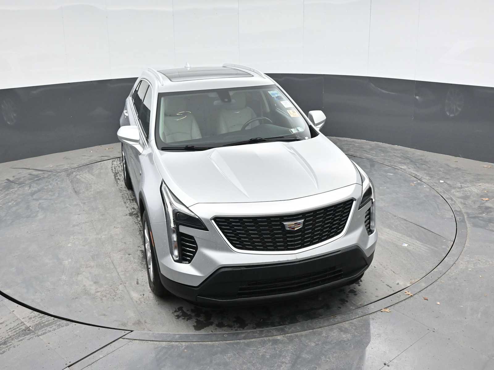 Used 2019 Cadillac XT4 Luxury w/ Cold Weather Package AWD/4WD image 31