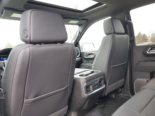 Used 2025 Chevrolet Silverado 1500 High Country AWD/4WD image 28