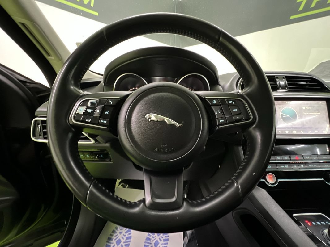 Used 2020 Jaguar F-PACE Premium AWD/4WD image 20