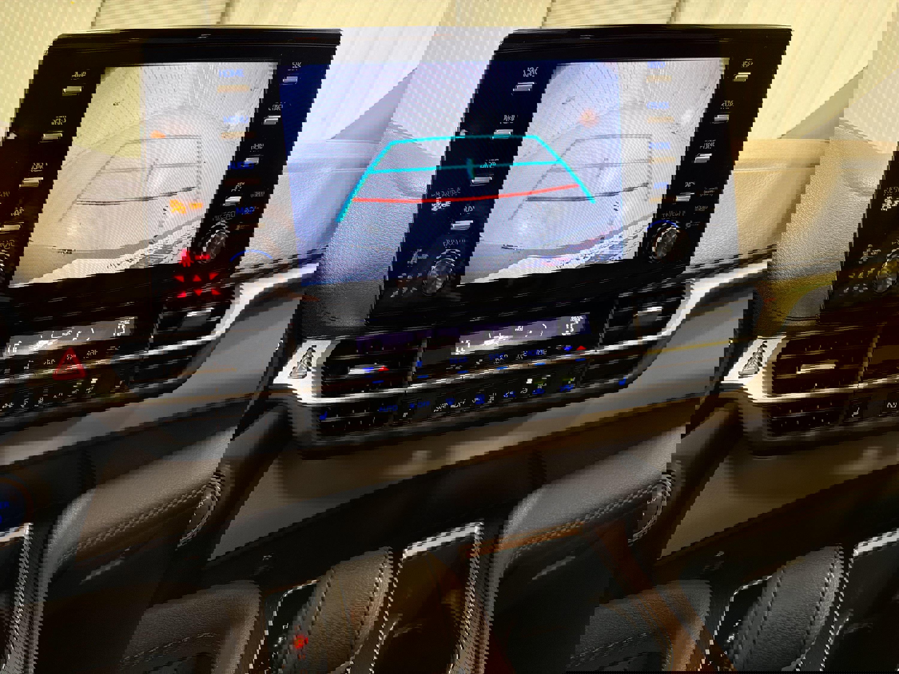 Used 2023 Toyota Sienna XLE image 18