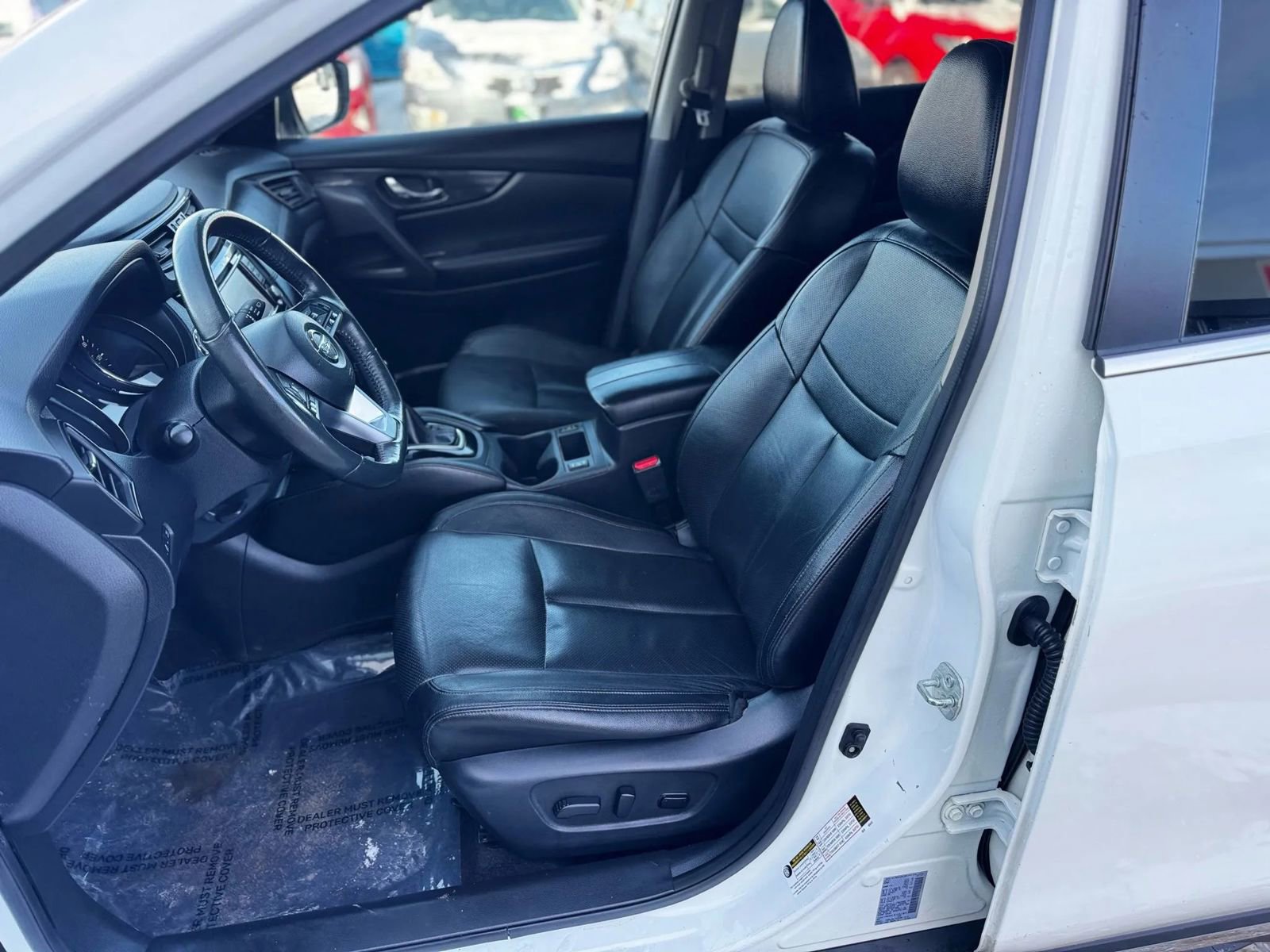 Used 2017 Nissan Rogue SL image 12