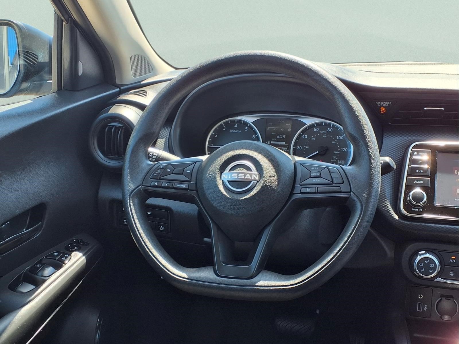 Used 2023 Nissan Kicks S FWD image 11