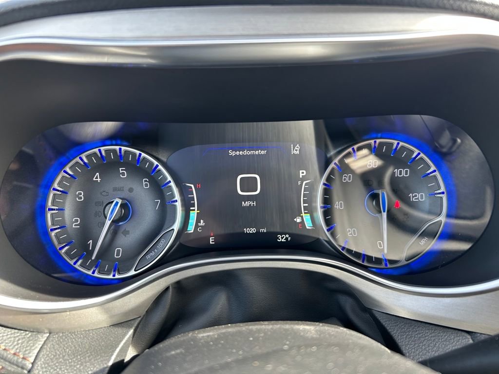 New 2026 Chrysler Pacifica Pinnacle image 14