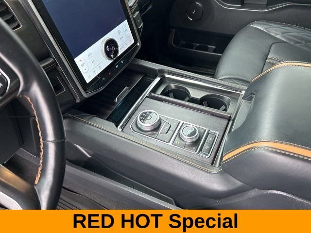 Used 2023 Ford Expedition Platinum AWD/4WD image 28