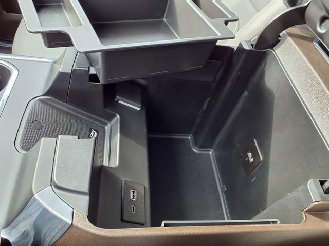 Used 2025 Chevrolet Silverado 3500 LTZ w/ LTZ Convenience Package image 59