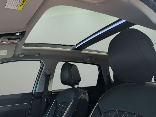 Used 2023 Kia Sorento S w/ Panoramic Sunroof Package FWD image 16