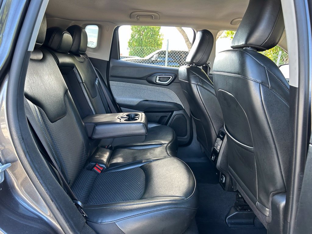 Used 2022 Jeep Compass Latitude FWD image 41