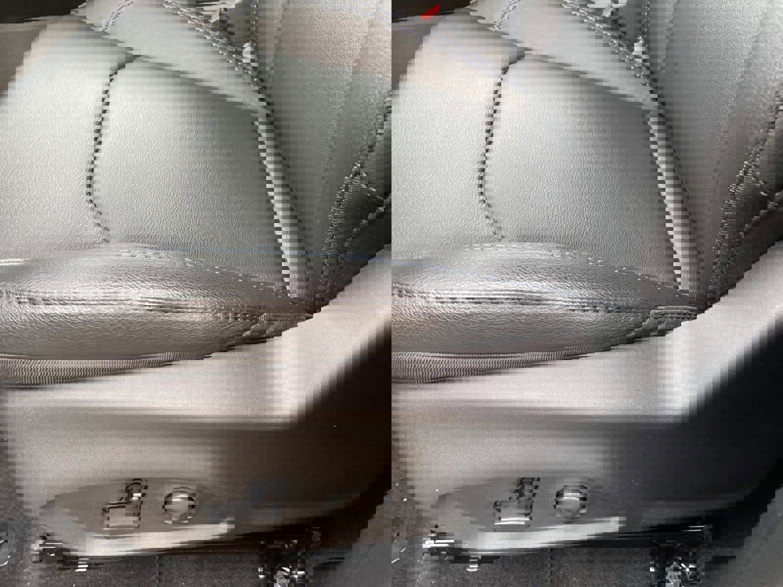 New 2026 Jeep Compass Limited image 9