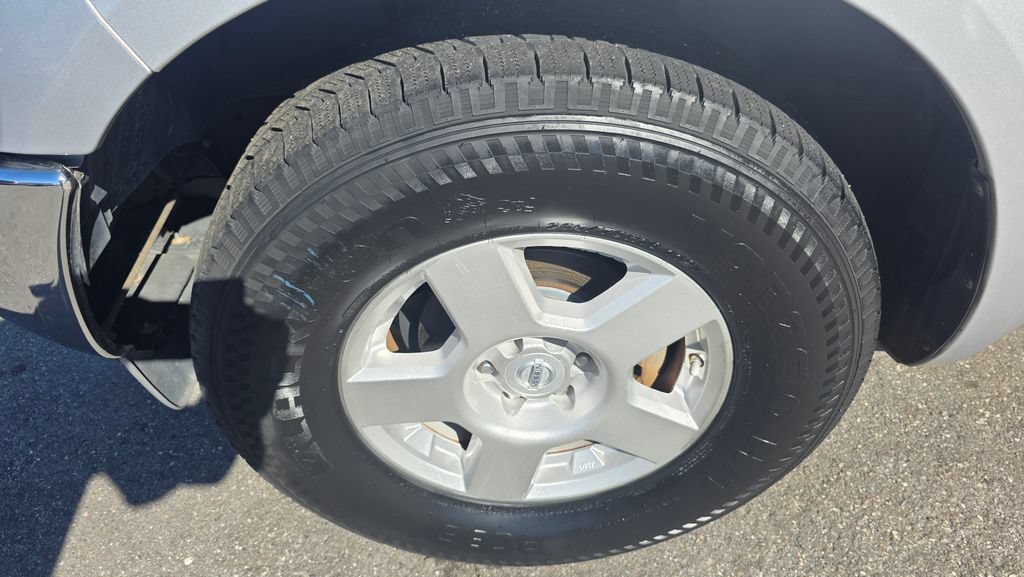 Used 2008 Nissan Frontier SE w/ Power Pkg RWD image 9