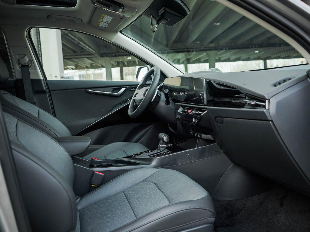 New 2026 Kia Niro SX Touring image 10