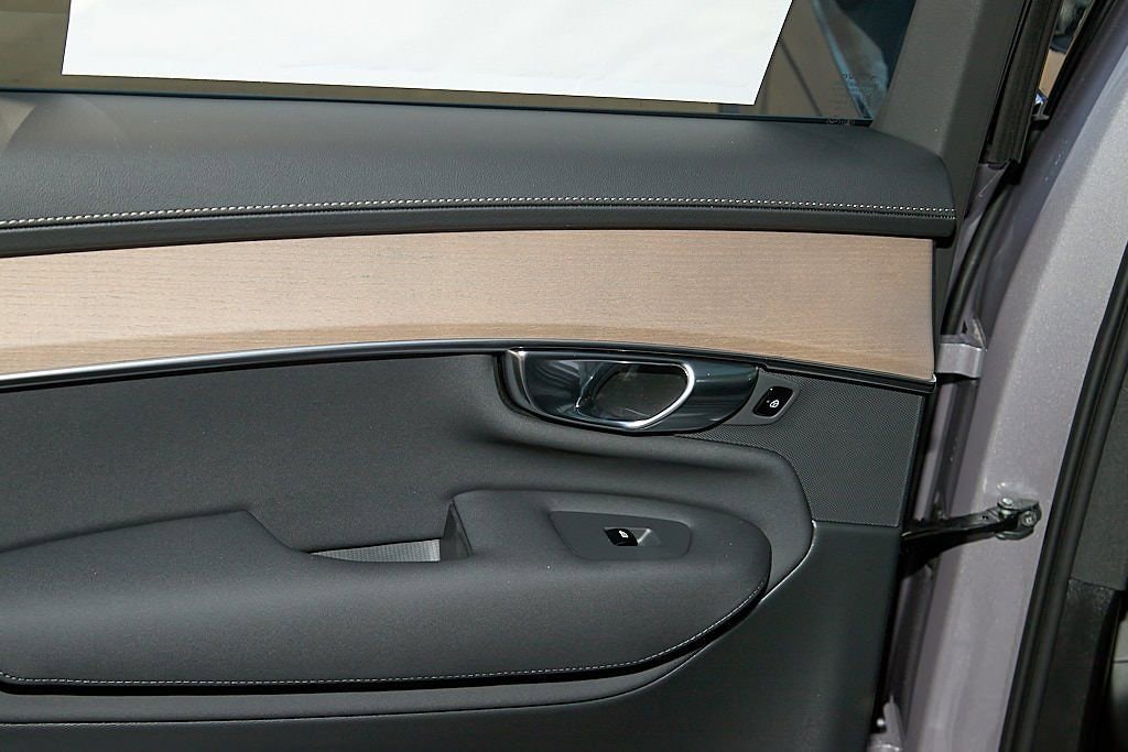 New 2026 Volvo XC90 B6 Plus w/ Protection Package image 18