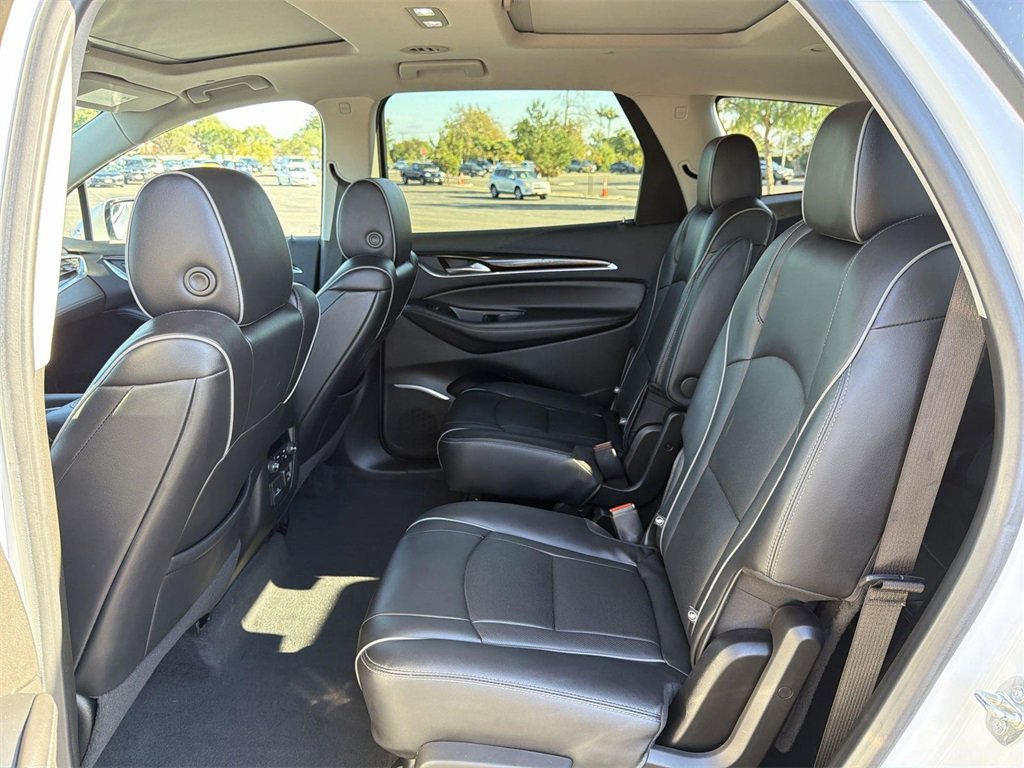 Used 2021 Buick Enclave Avenir w/ Avenir Technology Package image 26