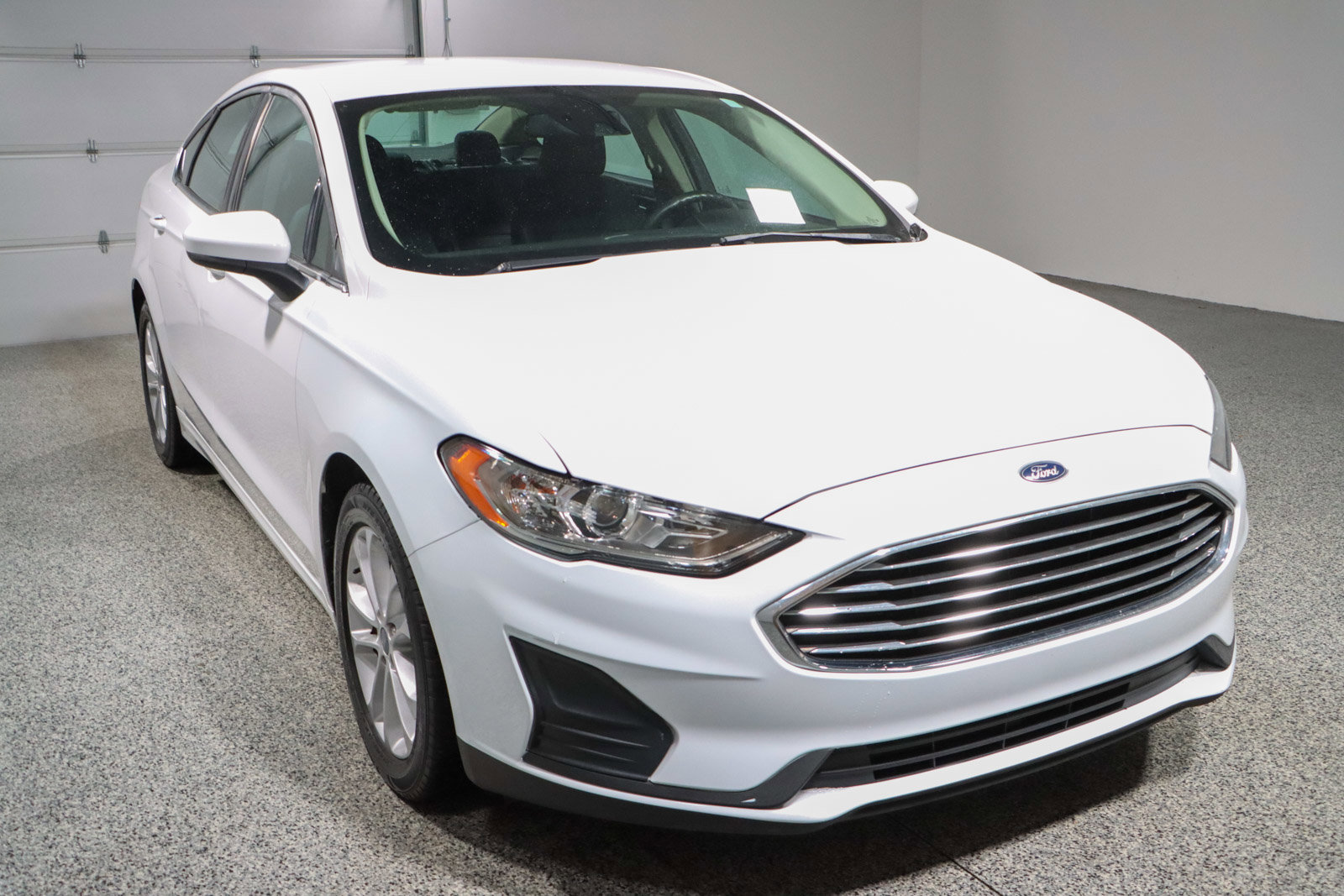 Used 2020 Ford Fusion SE image 5