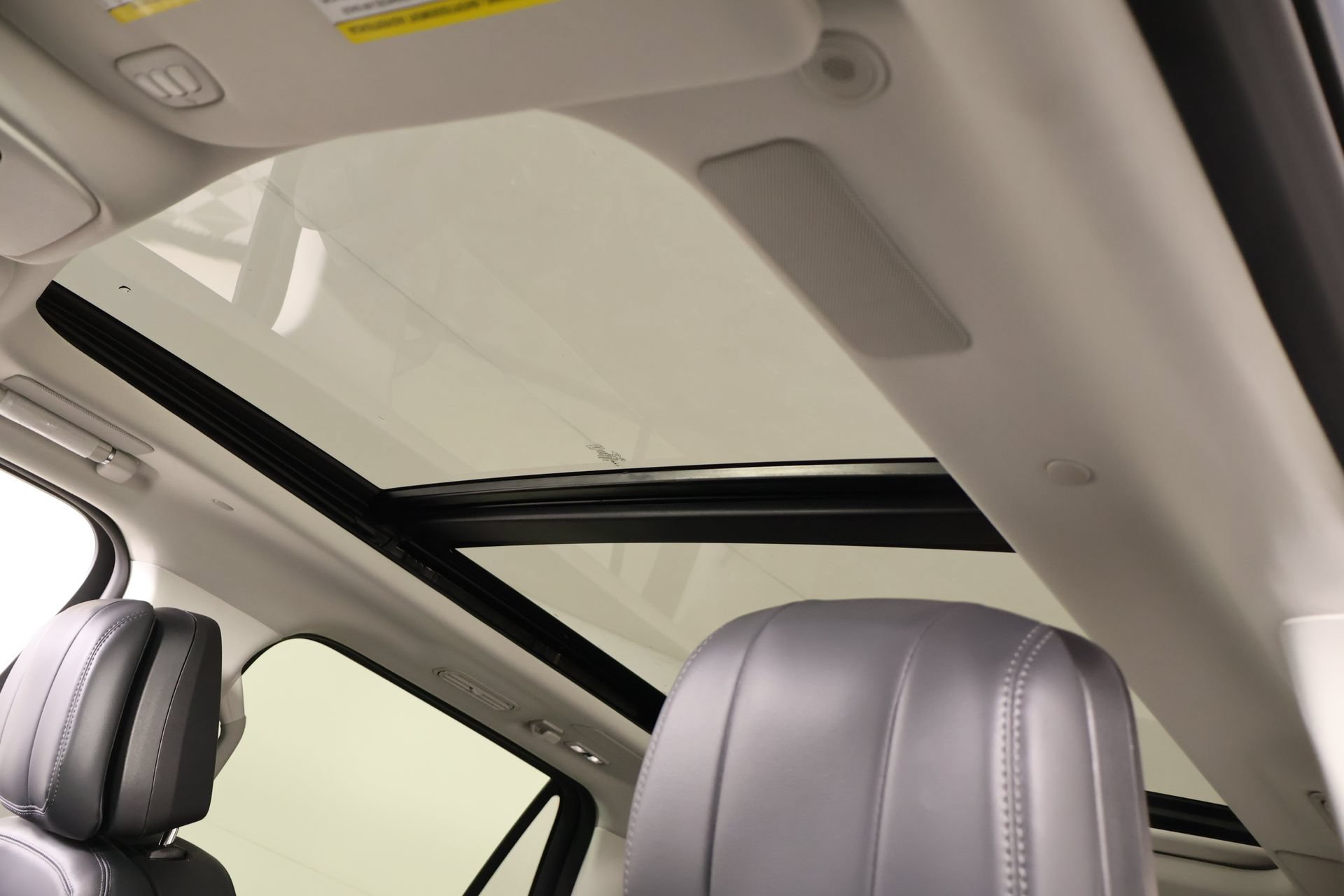 New 2025 Lincoln Navigator Reserve AWD/4WD image 16