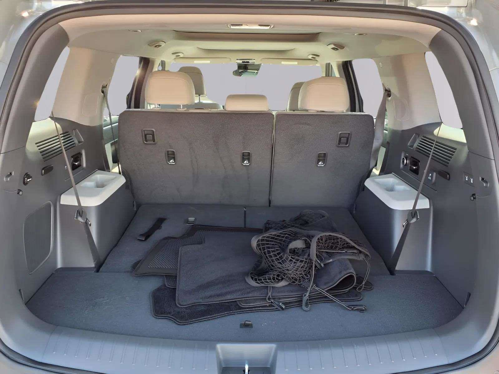 Certified 2024 Hyundai Santa Fe Limited image 9