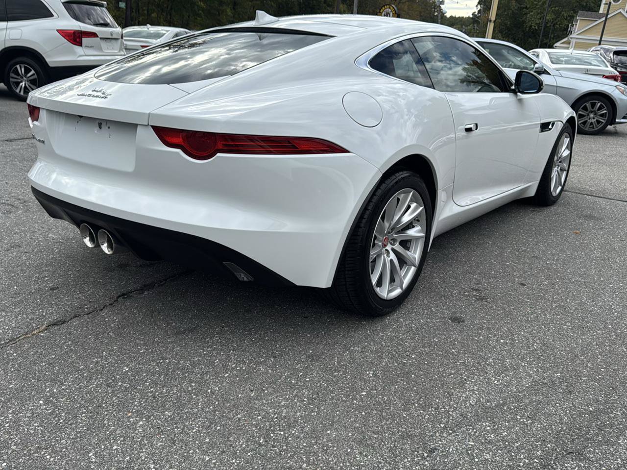 Used 2017 Jaguar F-TYPE Coupe RWD image 9