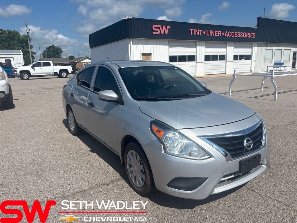 Used 2018 Nissan Versa S Plus FWD image 1