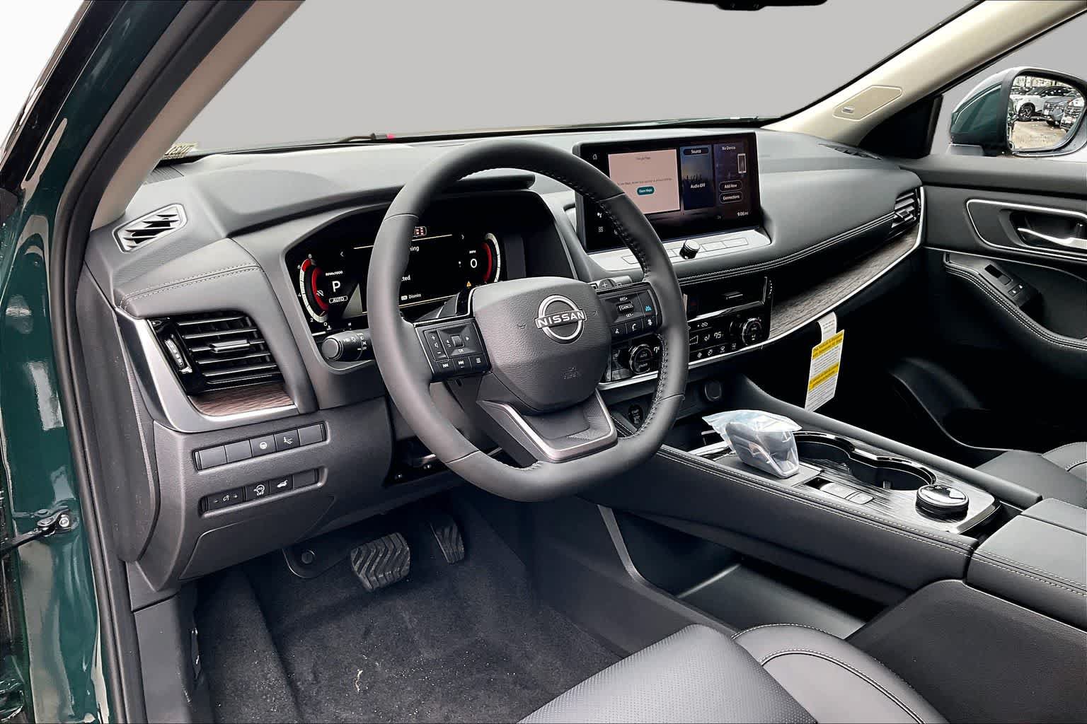 New 2026 Nissan Rogue Platinum AWD/4WD image 10