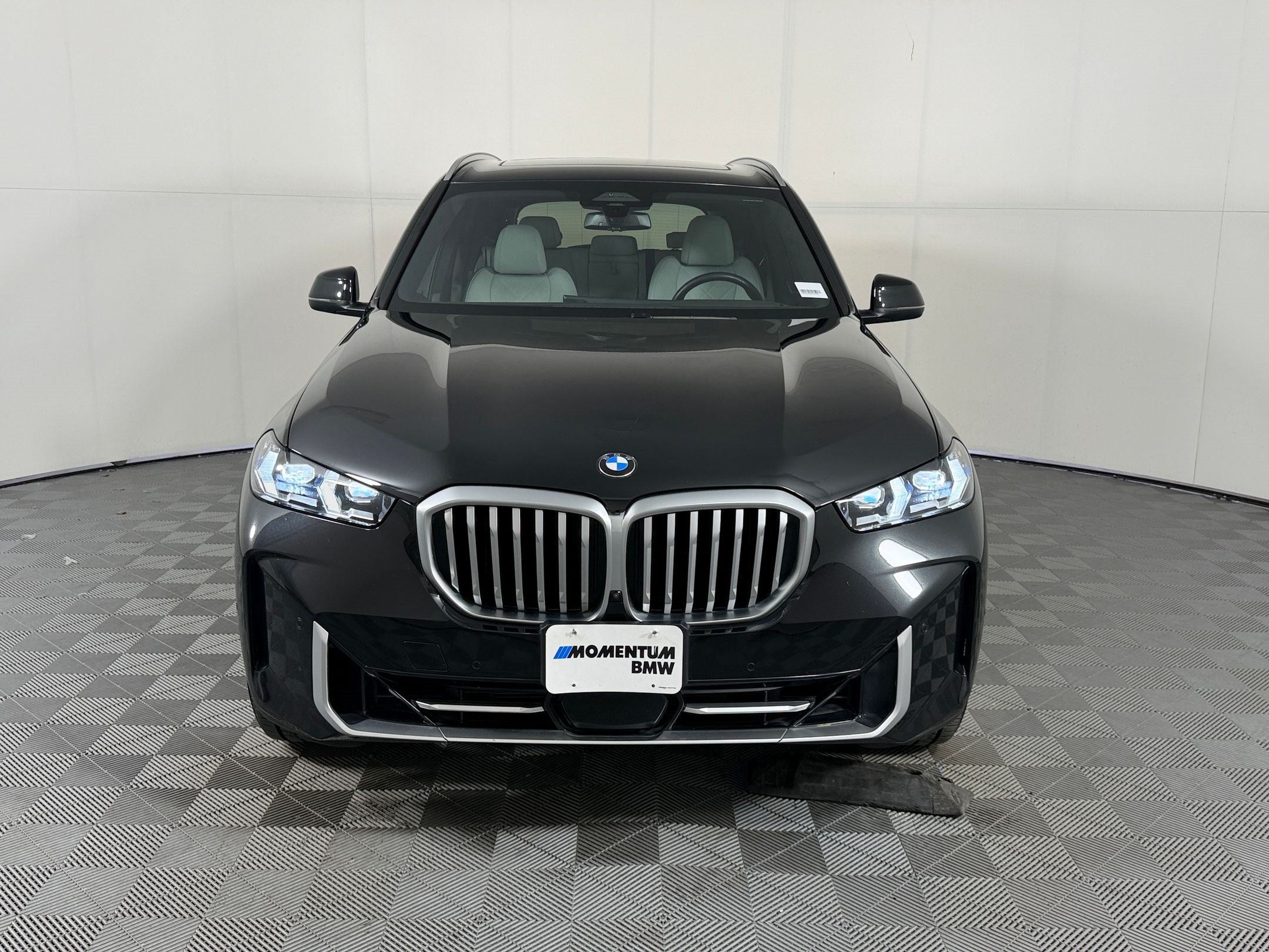 Used 2024 BMW X5 xDrive40i w/ Premium Package AWD/4WD image 6