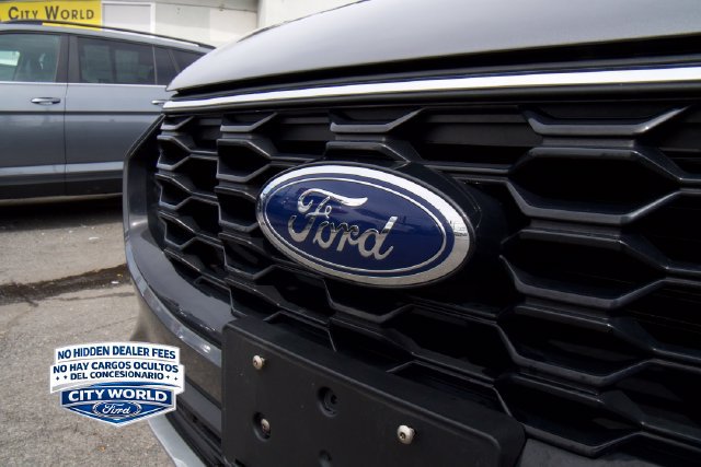 Certified 2025 Ford Escape ST-Line Select AWD/4WD image 10